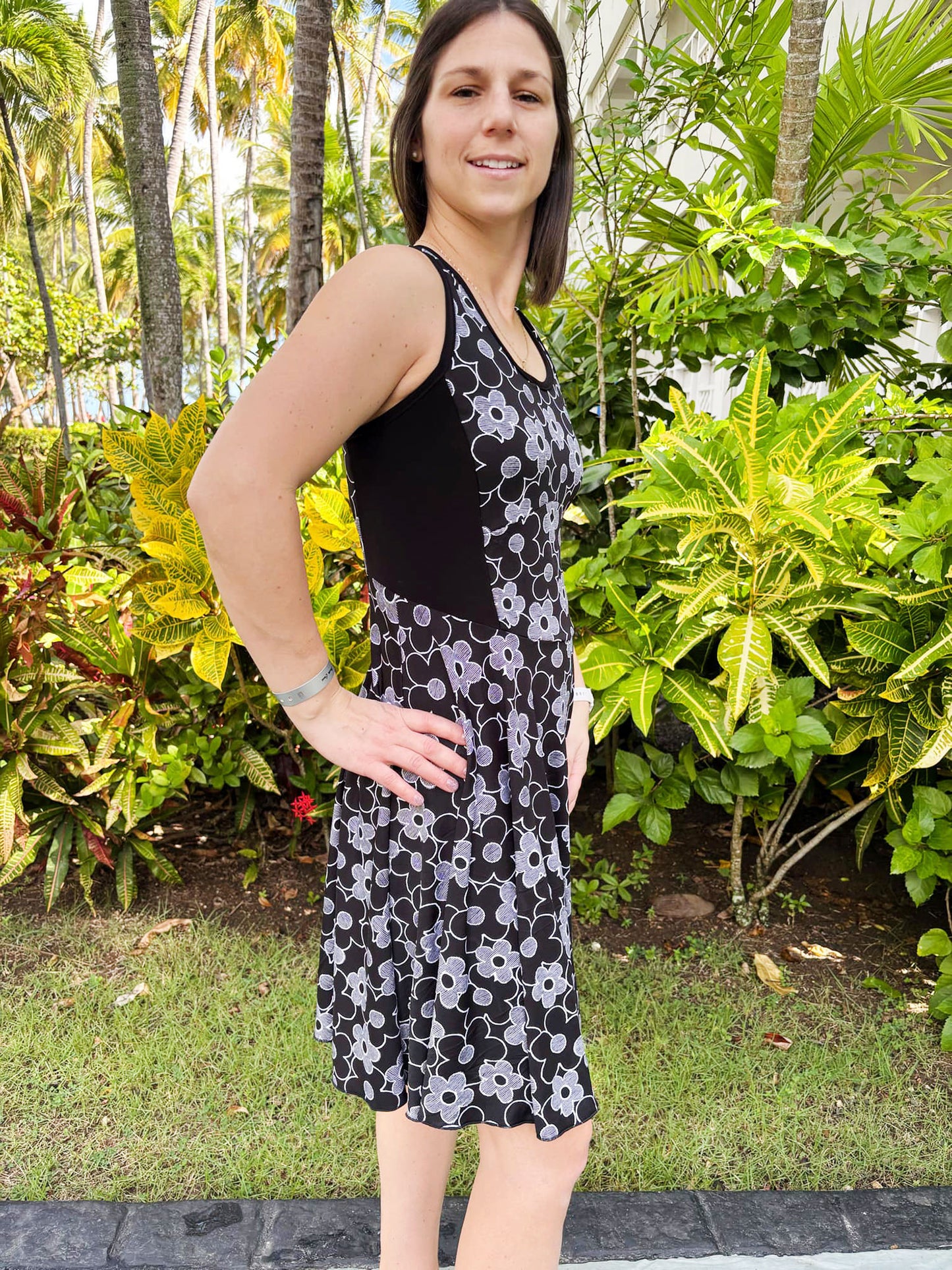 Robe Johanne-Noir/Blanc