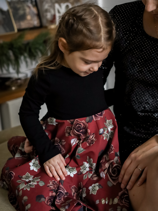 Robe Abi - Noir/Fleurs fond bourg.