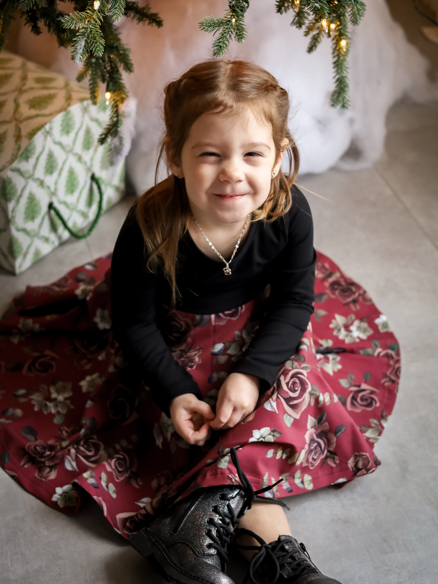 Robe Abi - Noir/Fleurs fond bourg.