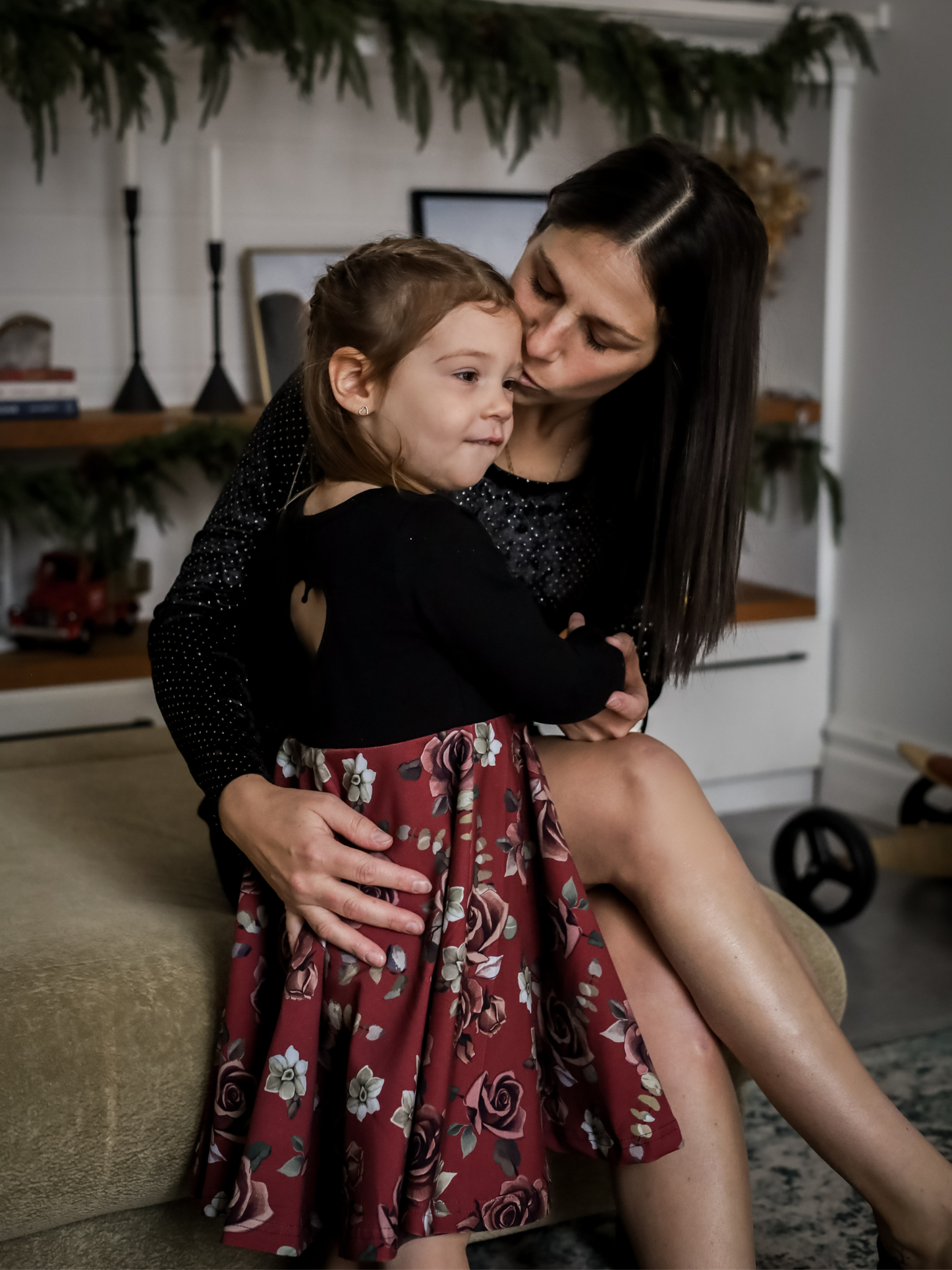 Robe Abi - Noir/Fleurs fond bourg.